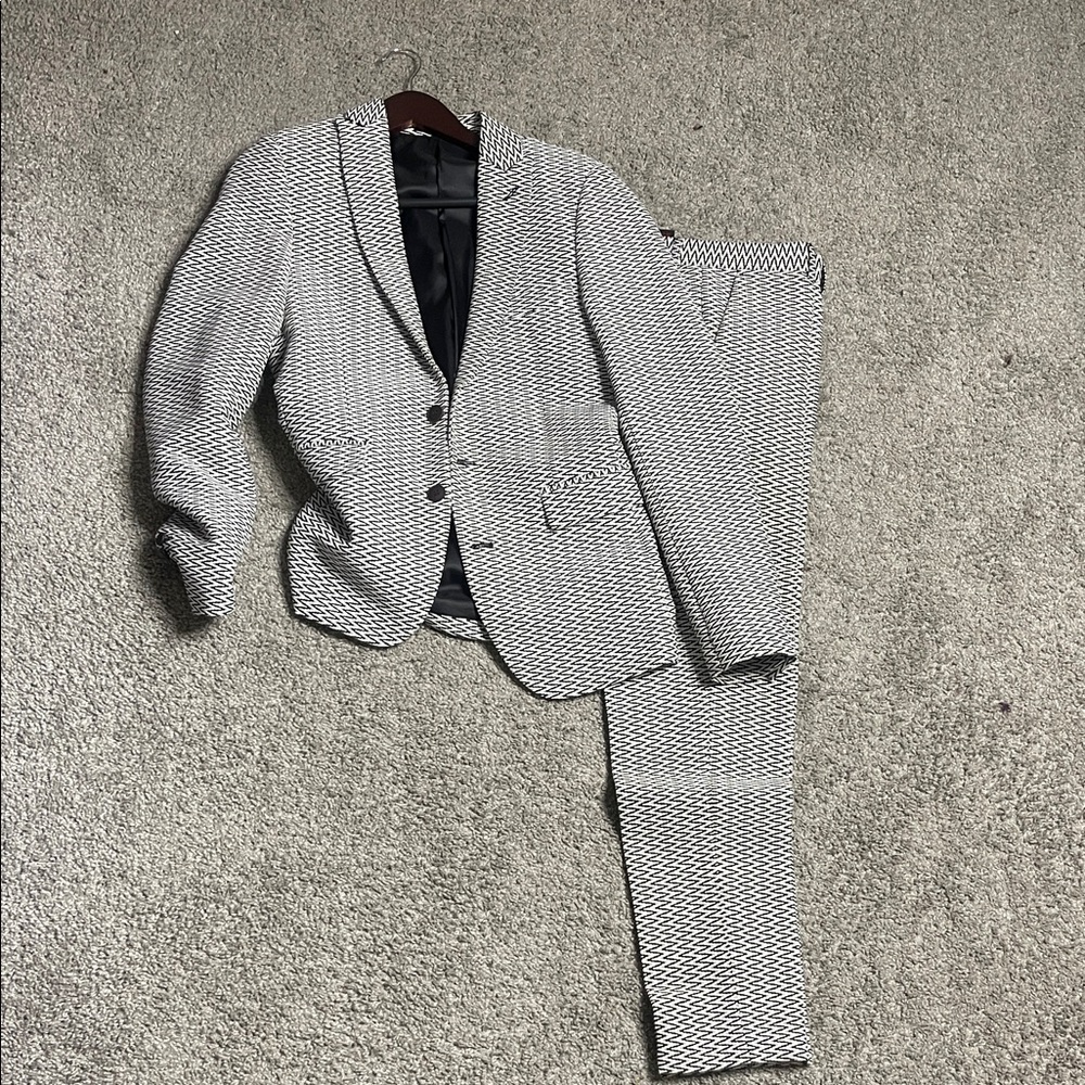 Men's Gray Patterned Suit